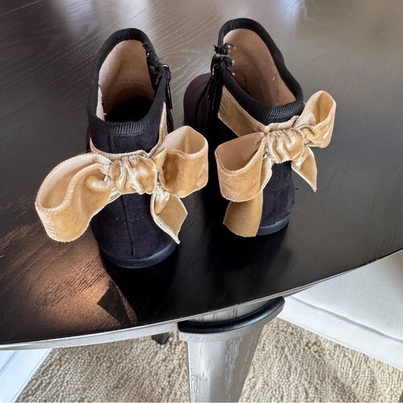 Childrenchic Black Suede Booties With Velvet Bows, sz 28 / US 11 - Picture 7 of 11